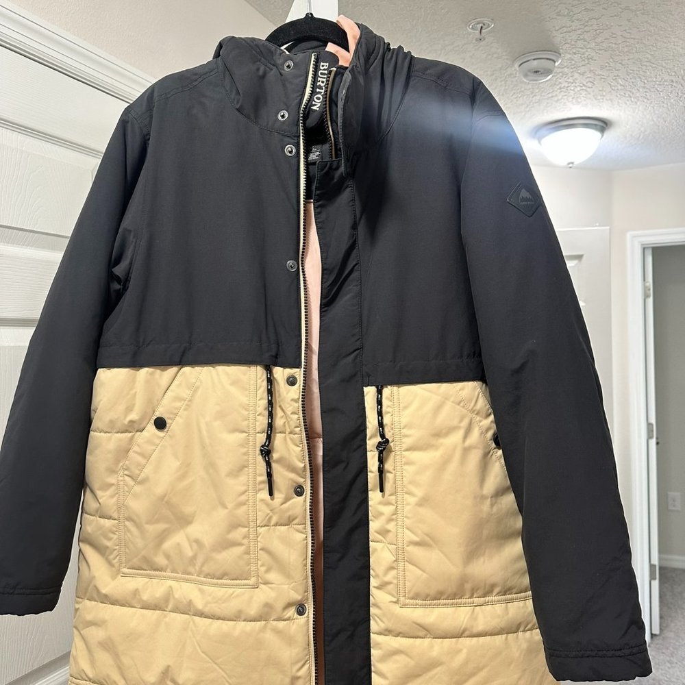 Women's Burton Drift in Parka -  "True Black/Irish Cream" Color. Like New